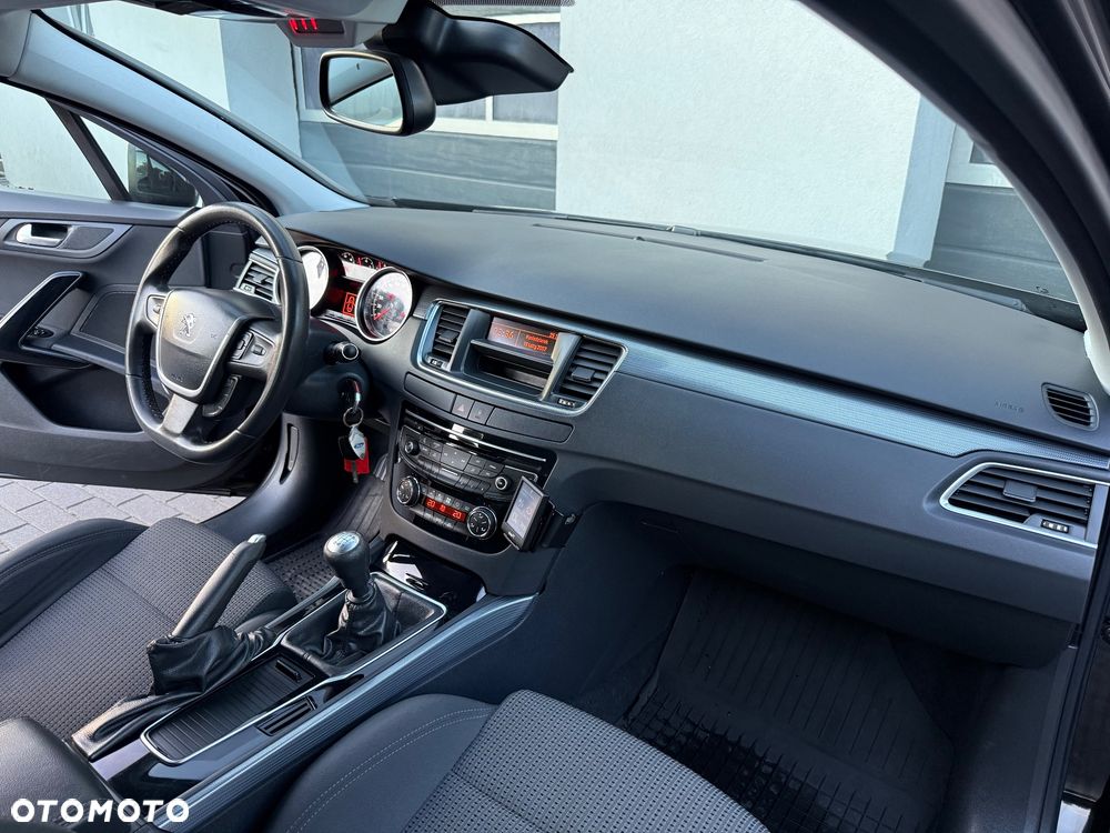 Peugeot 508 1.6 T Allure - 24