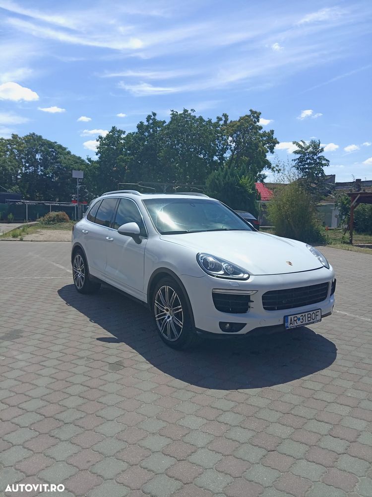 Porsche Cayenne - 2