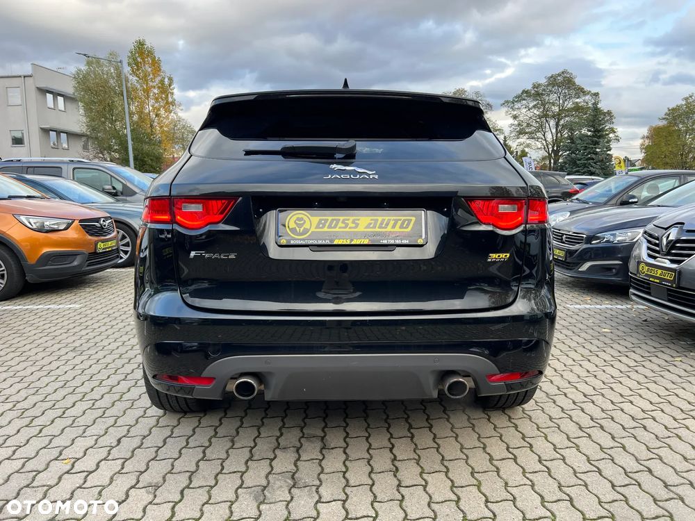 Jaguar F-Pace 25t AWD R-Sport - 8