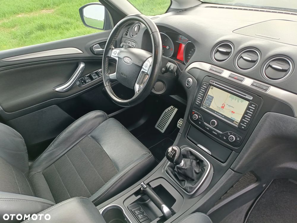 Ford S-Max 2.0 TDCi DPF Titanium - 24