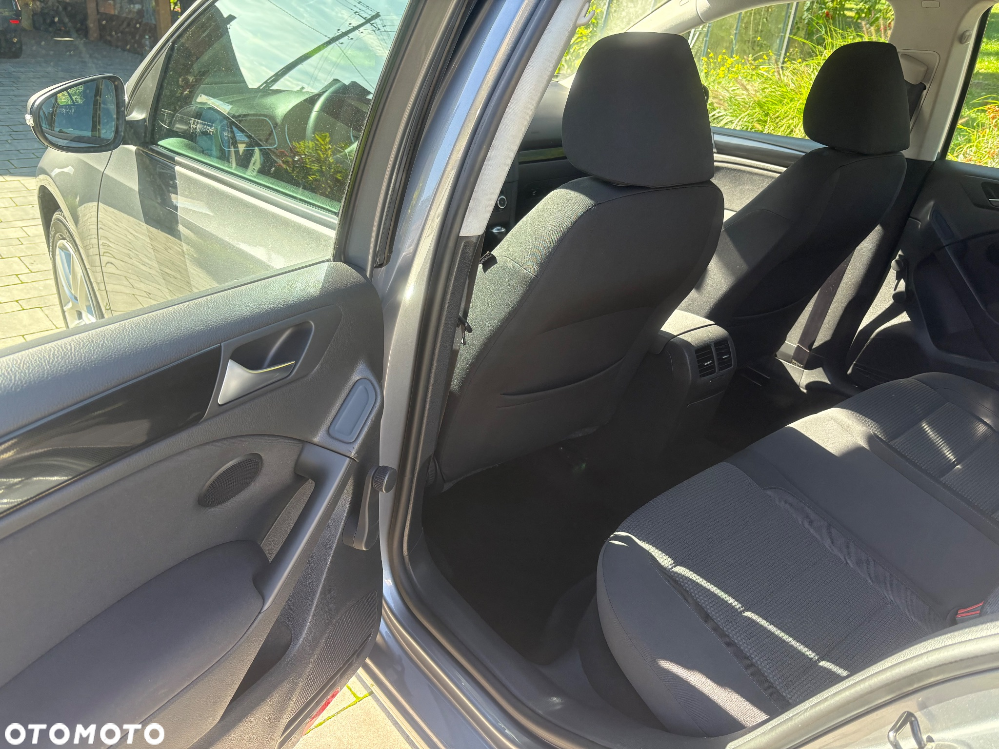 Volkswagen Golf - 19