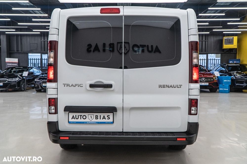 Renault Trafic 2.0 Blue dCi 110 S&S L2 8+1 Life - 23