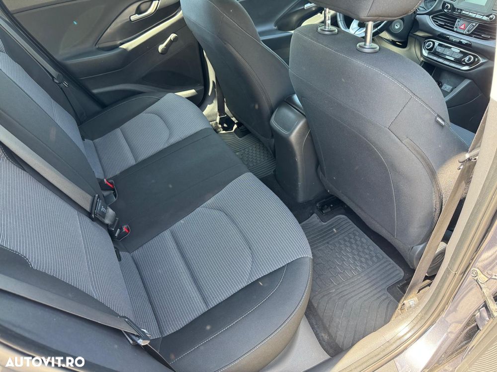 Hyundai i30 1.5 110CP 5DR M/T Comfort - 6