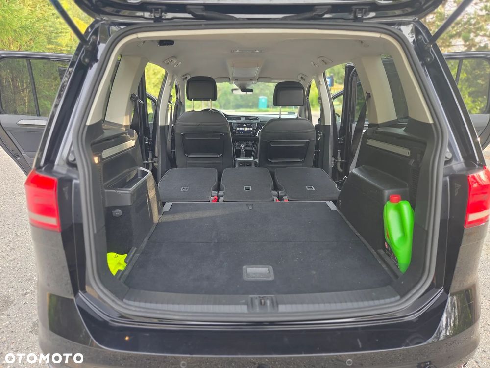 Volkswagen Touran 2.0 TDI BMT Highline - 16
