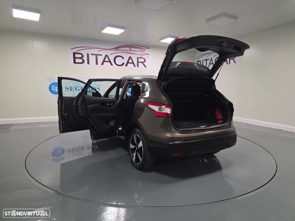 Nissan Qashqai 1.5 dCi N-Connecta Led - 38