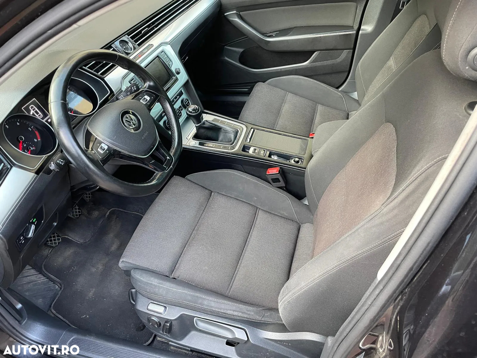 Volkswagen Passat 2.0 TDI (BlueMotion Technology) Comfortline - 9