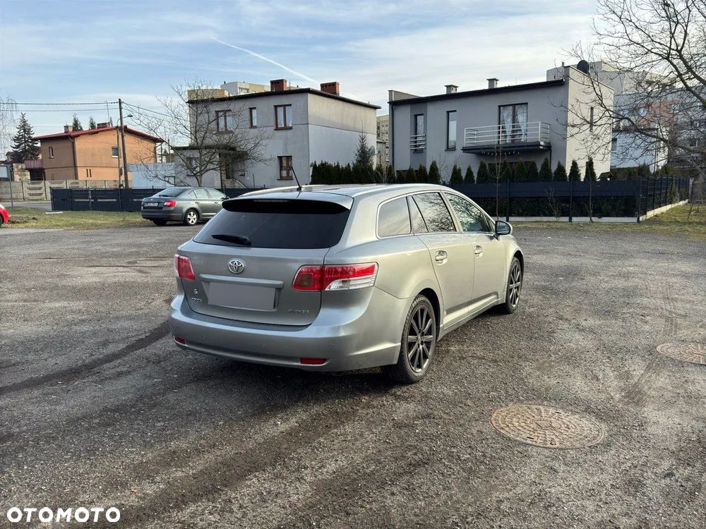 Toyota Avensis 2.0 Sol plus EU5 MS - 6