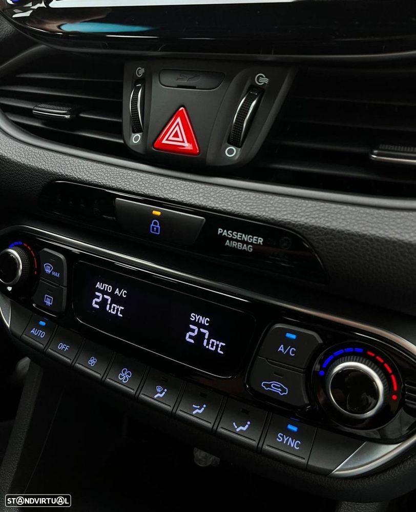 Hyundai i30 N 2.0 T-GDi Performance Pack - 4