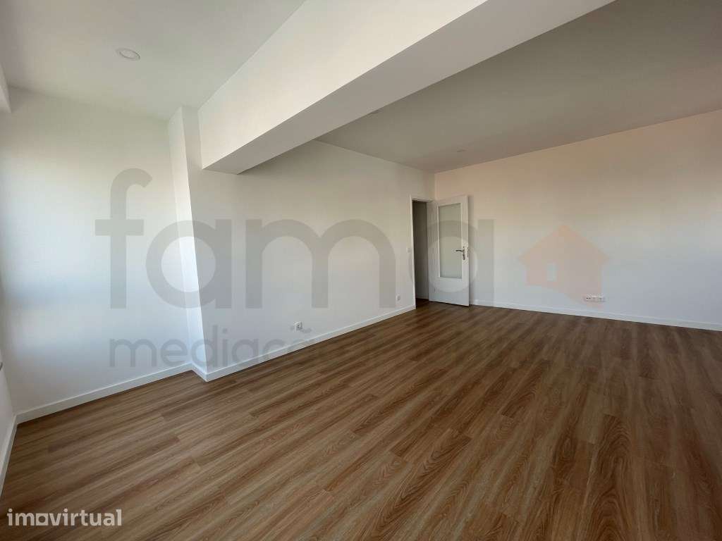 T1 com garagem box, Carnaxide - Grande imagem: 4/29