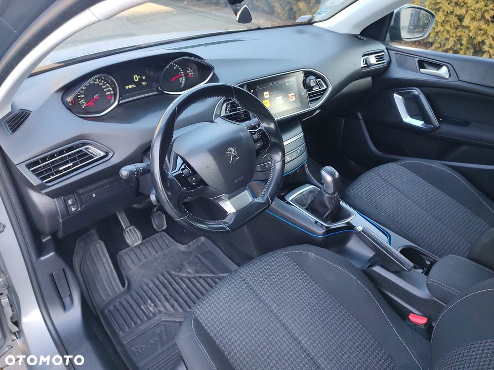Peugeot 308 - 7