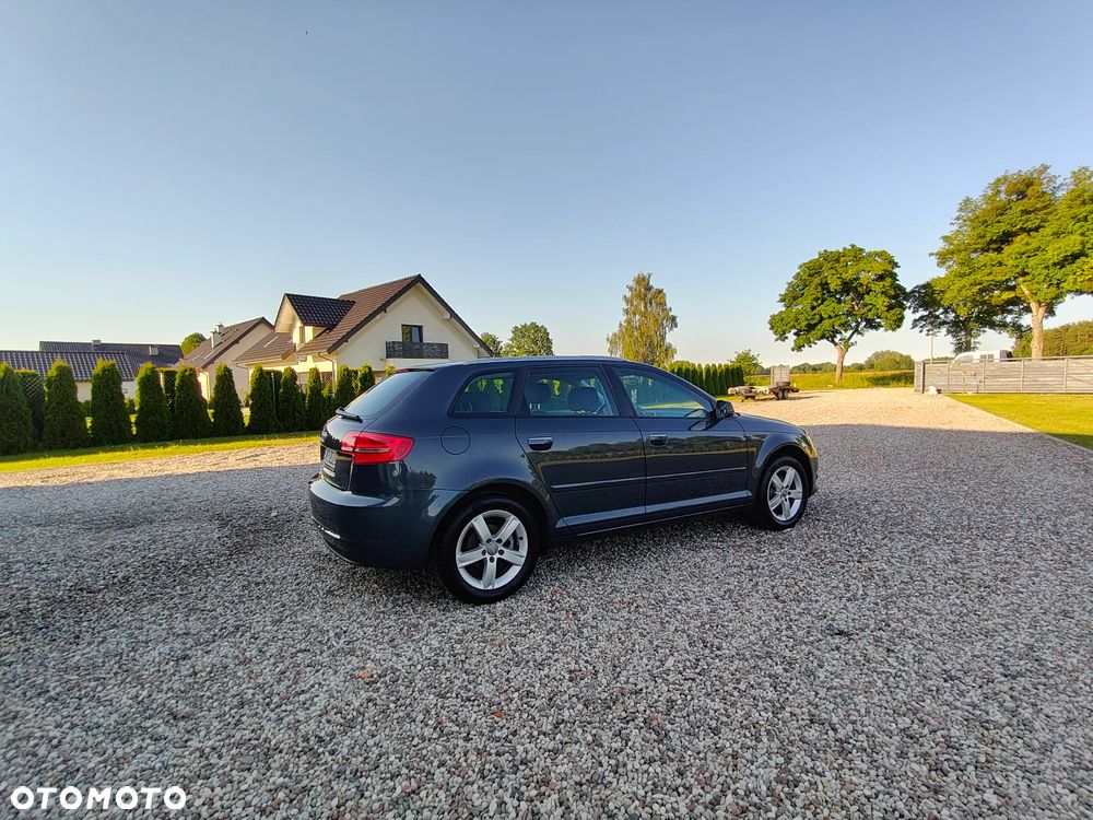 Audi A3 Sportback 1.6 Ambiente - 20