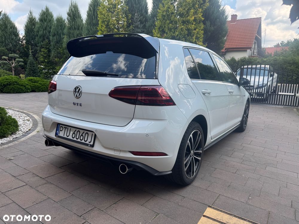 Volkswagen Golf - 5