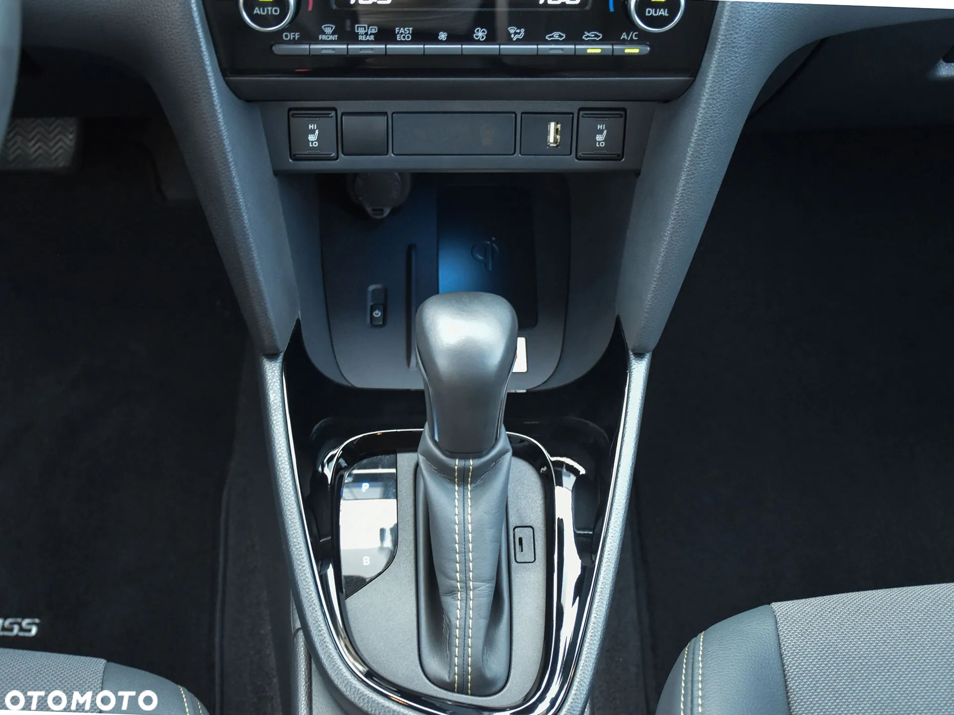 Toyota Yaris Cross Hybrid 1.5 Adventure - 15