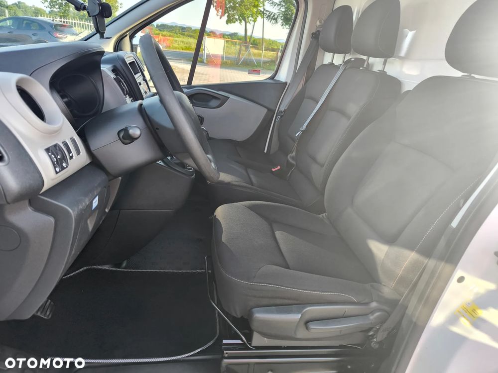 Renault Trafic - 14