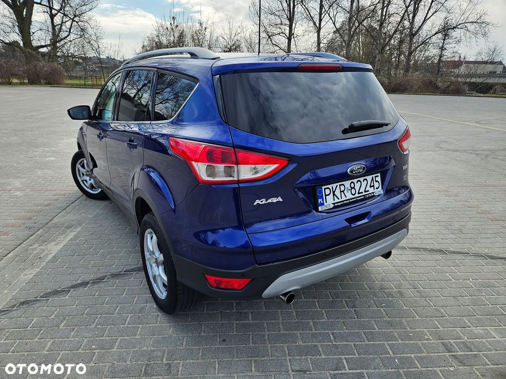 Ford Kuga 1.6 EcoBoost 2x4 Titanium - 4