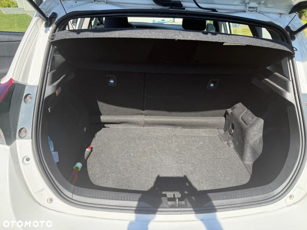 Toyota Auris 1.6 Classic Plus - 16