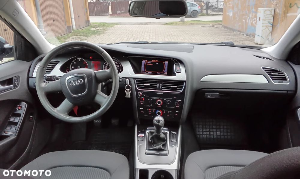 Audi A4 Limousine - 7