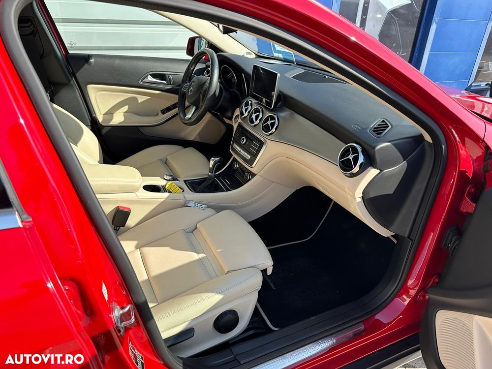 Mercedes-Benz GLA 180 - 14