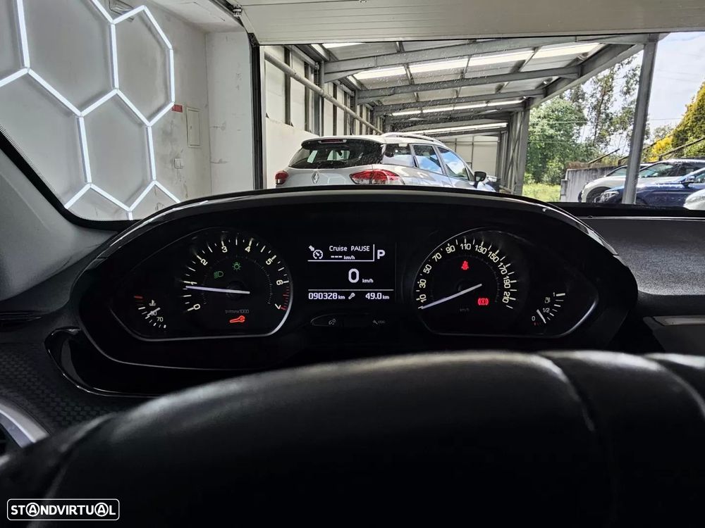 Peugeot 208 1.2 PureTech GT Line EAT6 - 21