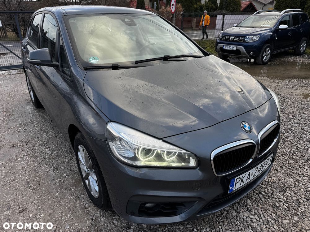 BMW Seria 2 218d - 12