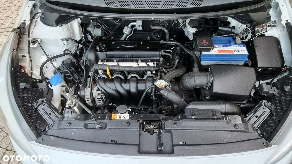 Kia Ceed - 10