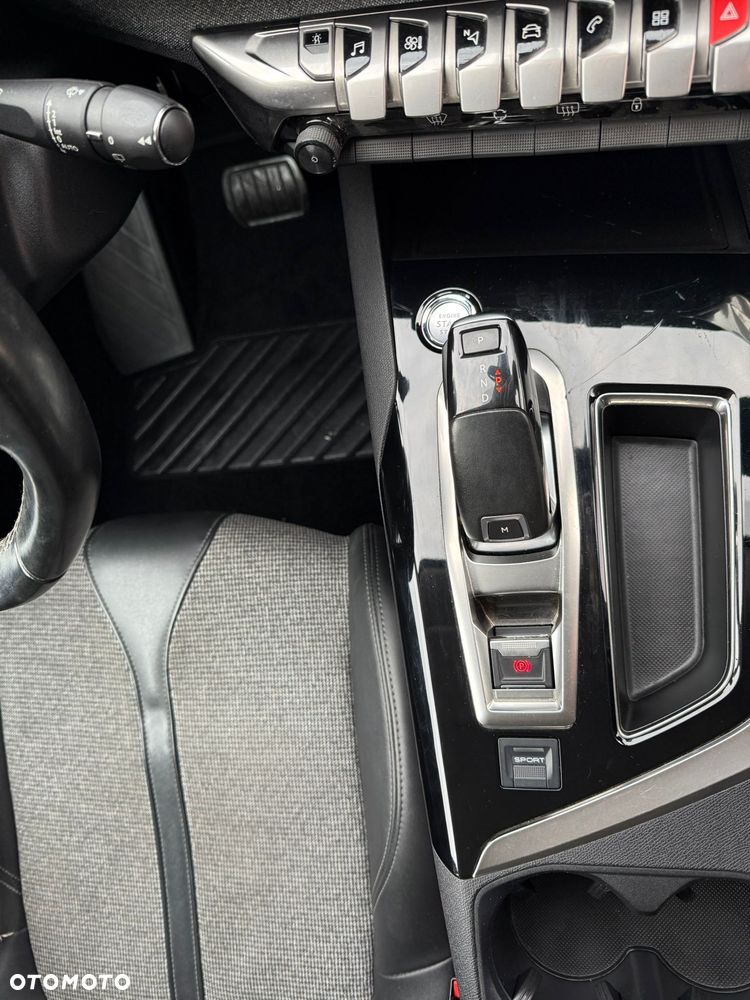 Peugeot 3008 PureTech 130 Stop & Start GPF EAT8 Active - 15