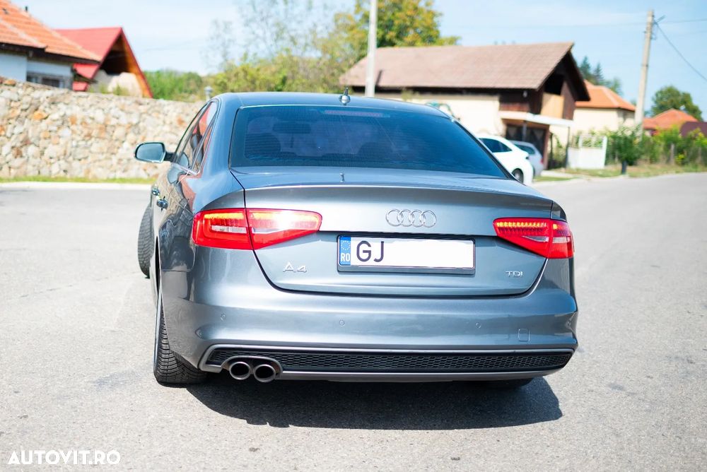 Audi A4 2.0 TDI DPF S line Sportpaket - 7