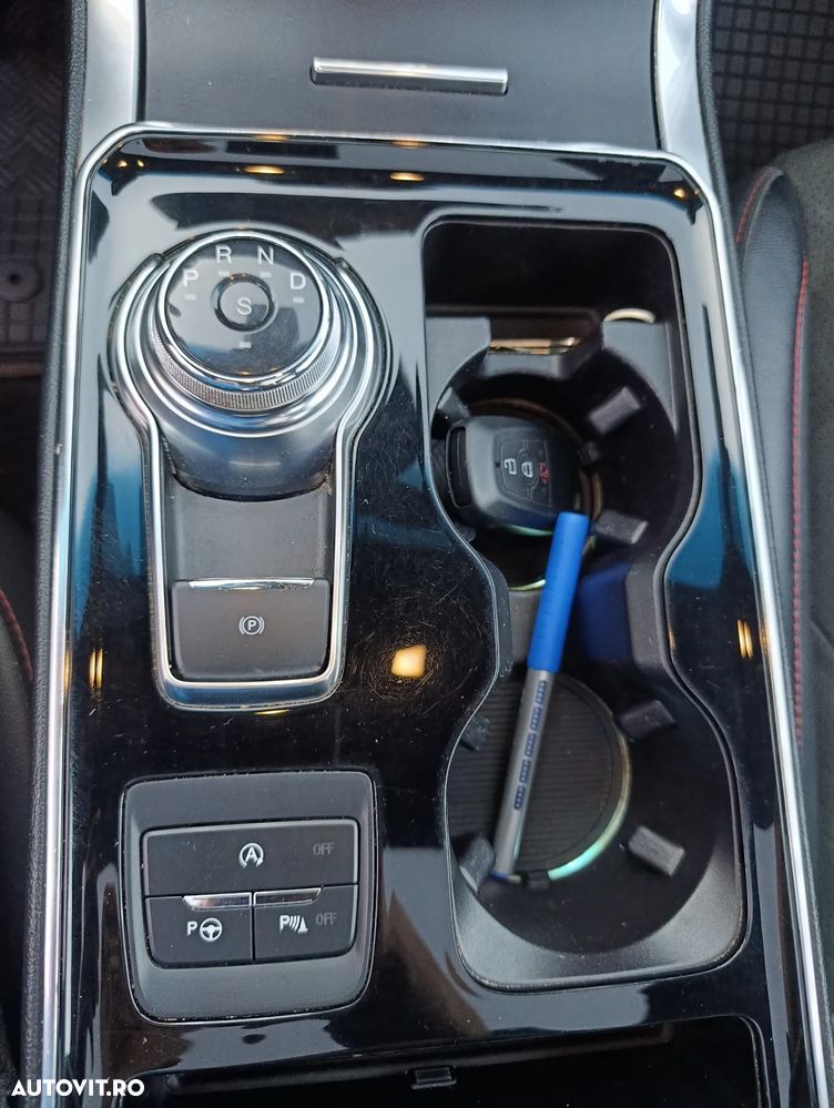 Ford Edge - 23