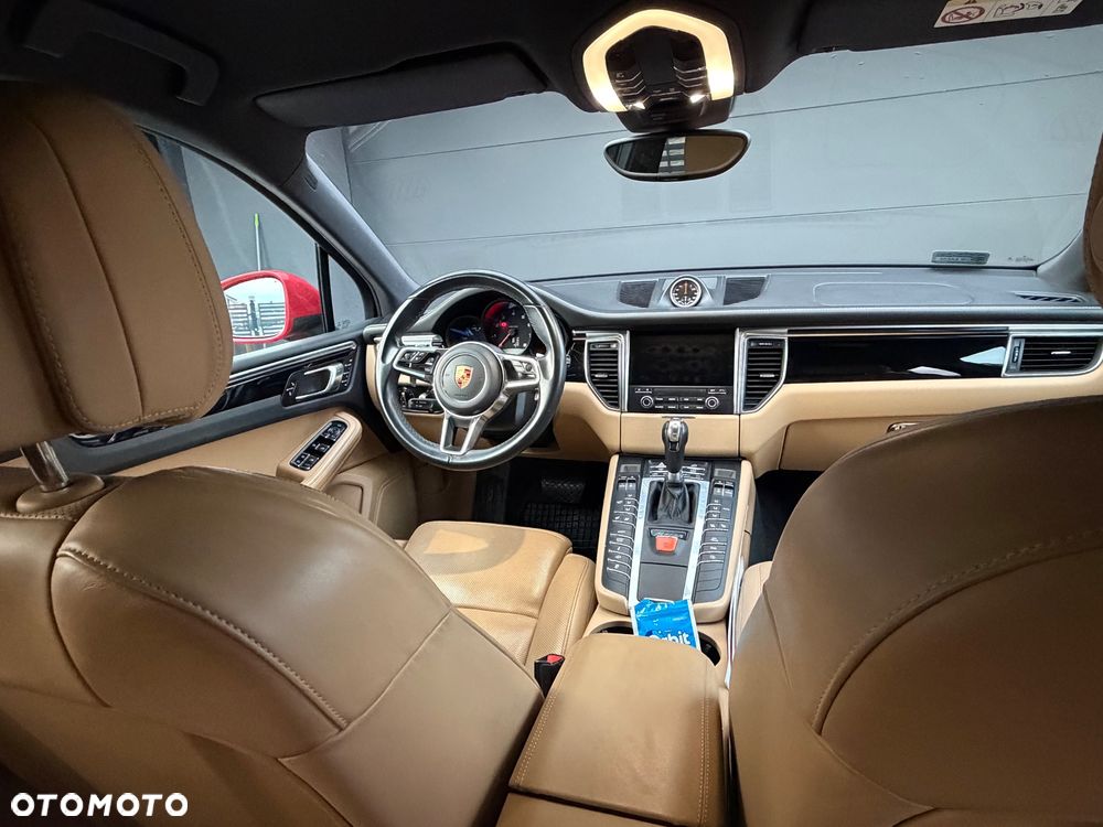 Porsche Macan - 4