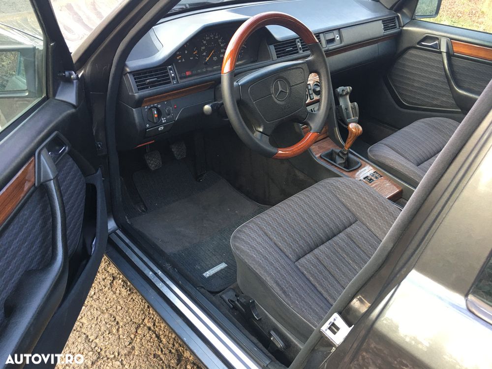 Mercedes-Benz W124 - 7