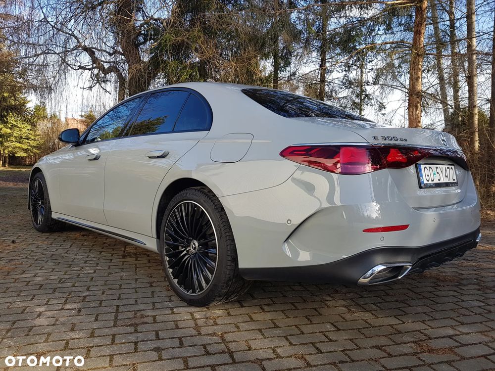 Mercedes-Benz Klasa E 300 de PHEV 4-Matic AMG 9G-Tronic - 17