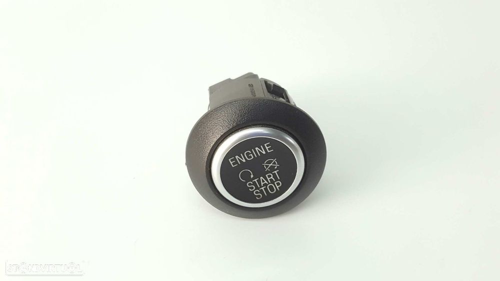 INSERIR INTERRUPTOR DE PARADA FORD FOCUS LIM. ST-LINE - 1