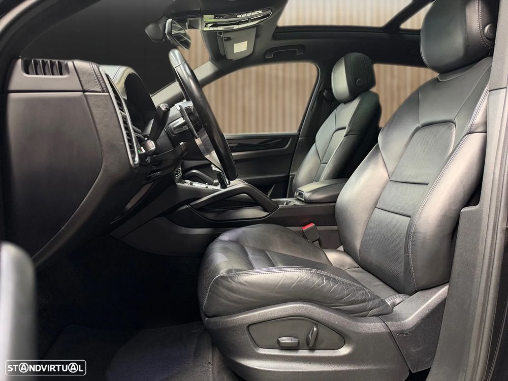 Porsche Cayenne E-Hybrid - 11