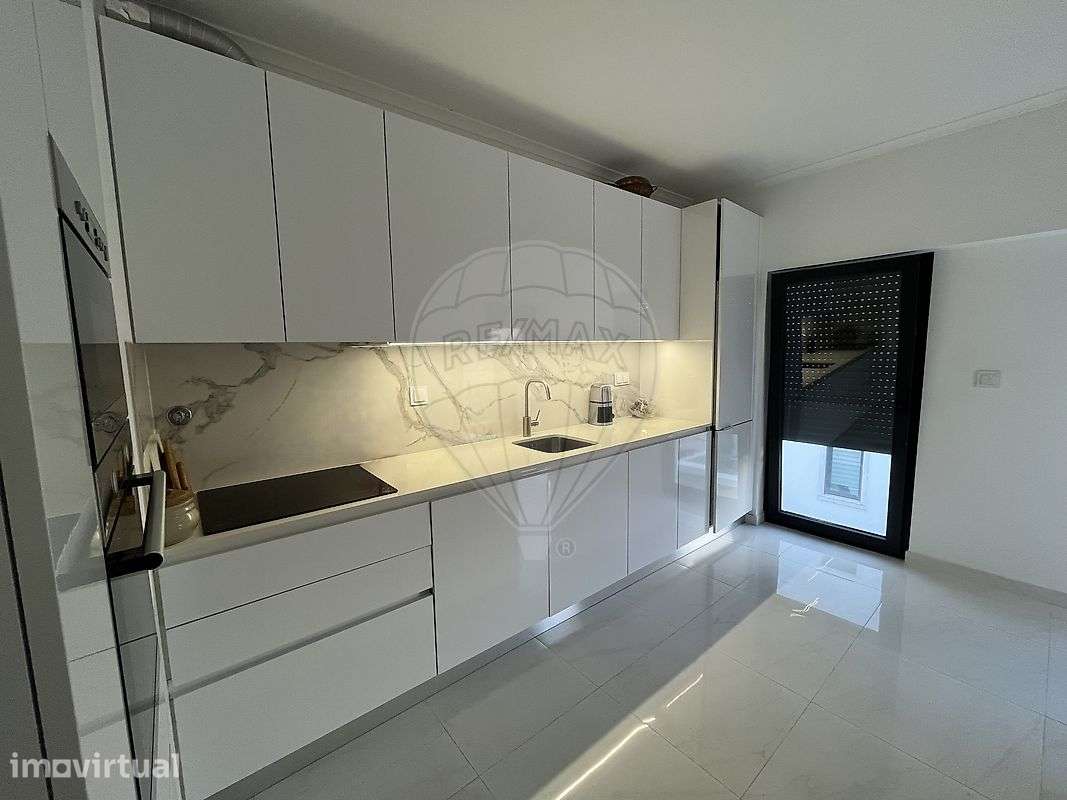 Apartamento T2 para arrendamento - Grande imagem: 2/15