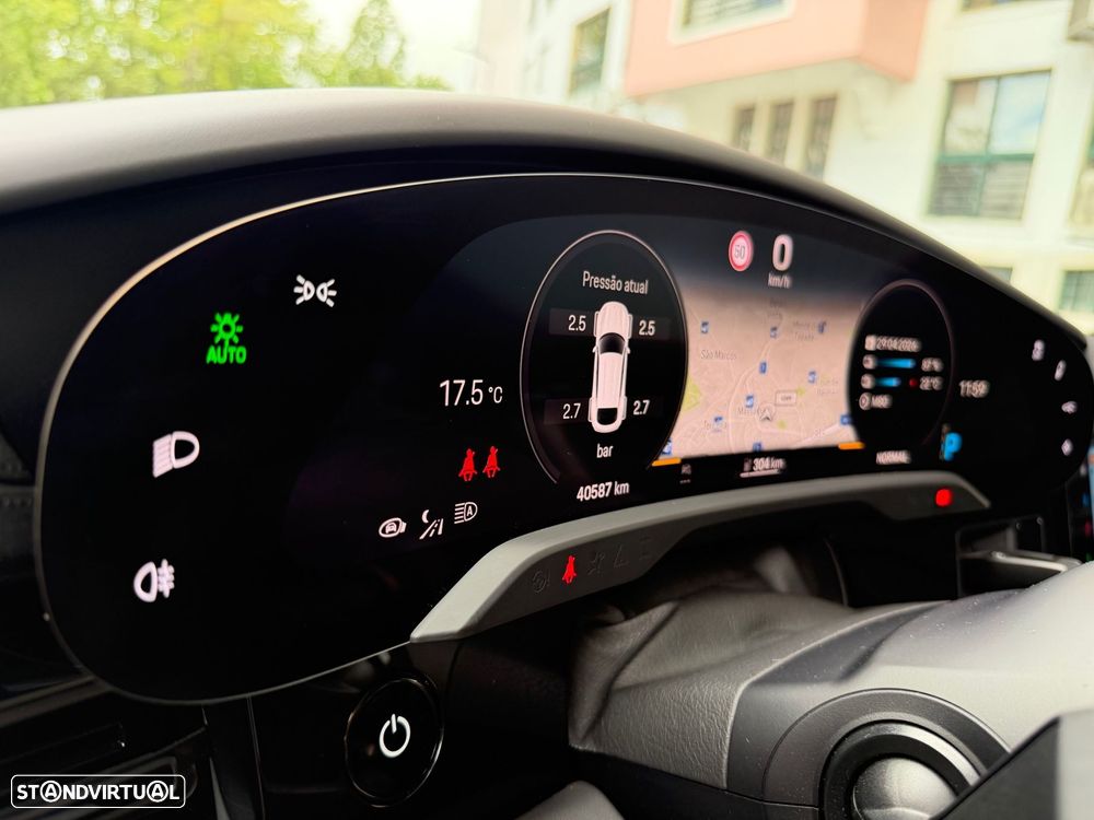 Porsche Taycan Cross Turismo Turbo - 51