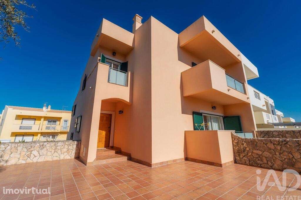 Moradia T4 em Albufeira e Olhos de Água de 259 m2 - Grande imagem: 2/40