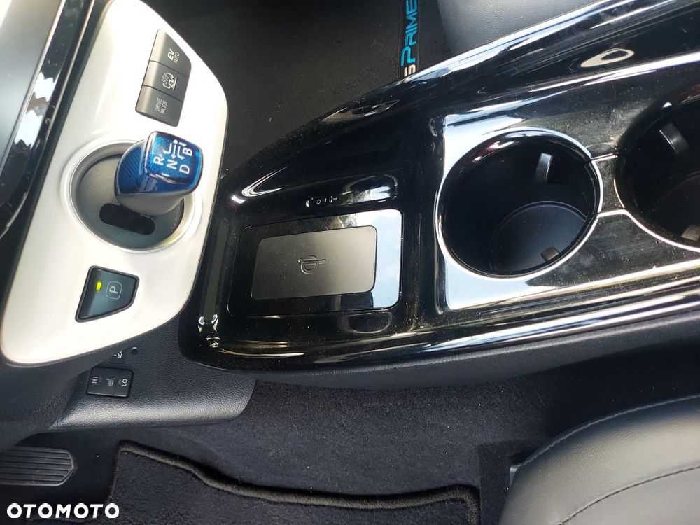 Toyota Prius Plug-in Hybrid Executive - 12