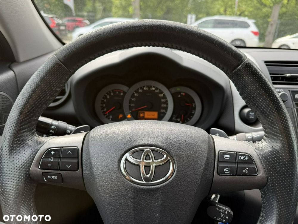 Toyota RAV4 - 23