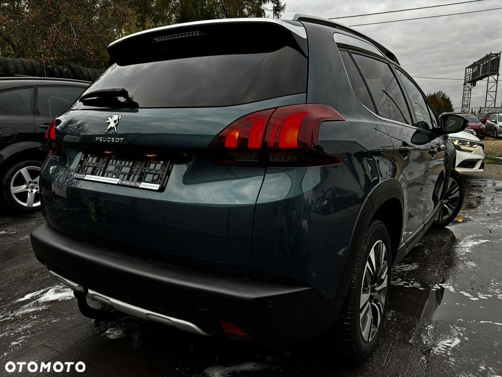 Peugeot 2008 1.2 Pure Tech Allure S&S - 4