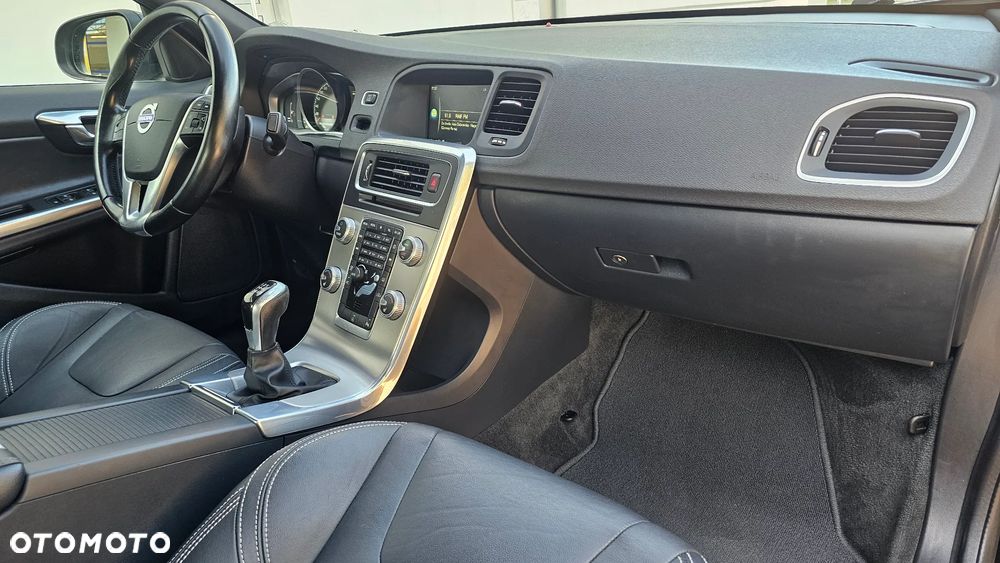 Volvo S60 D3 Drive-E Summum - 30