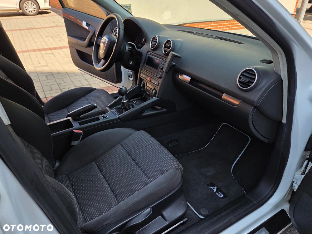 Audi A3 Sportback 1.9 TDI DPF Ambiente - 21