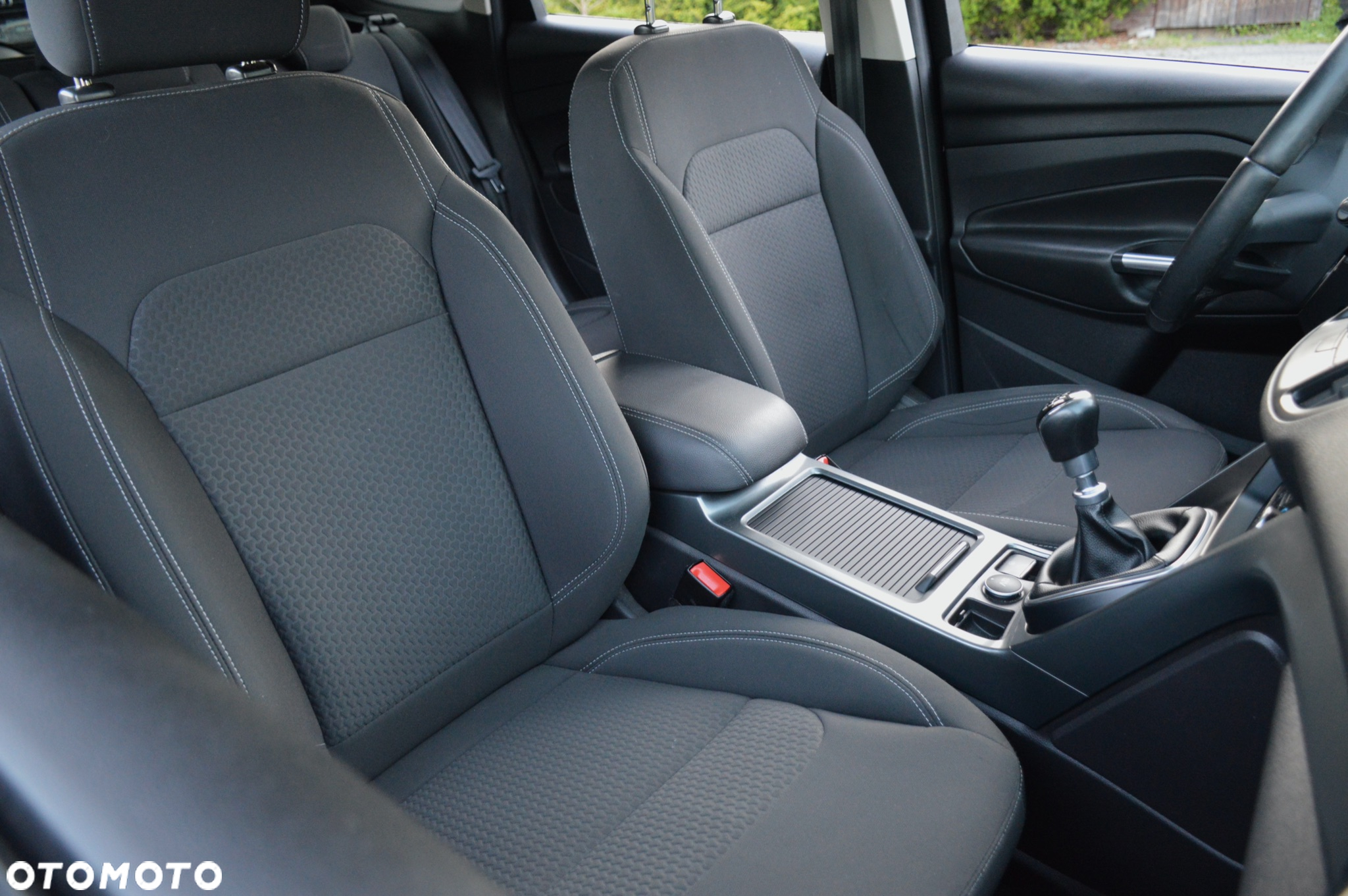 Ford Kuga 1.5 EcoBoost 2x4 Black & Silver - 29