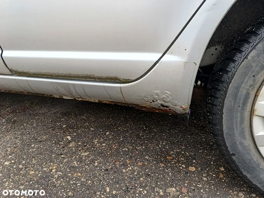 Toyota Yaris - 5