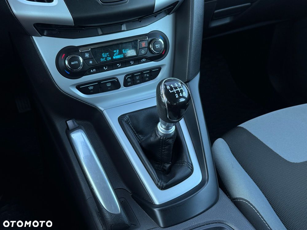Ford Focus 1.6 TDCi DPF Champions Edition - 23