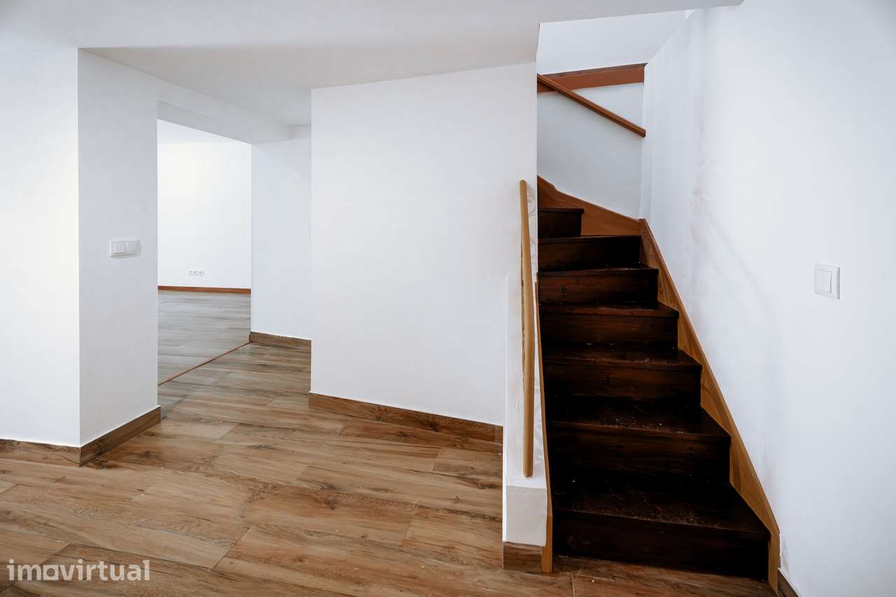 Moradia T4 totalmente renovada-Murtosa - Grande imagem: 4/33