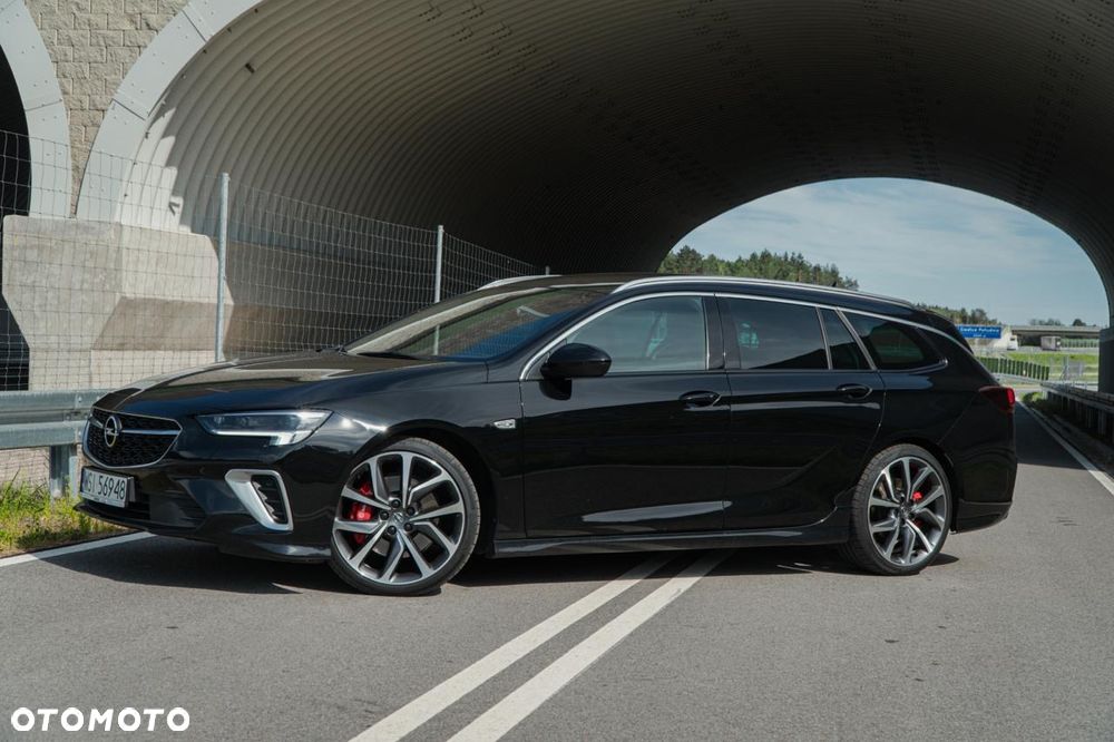 Opel Insignia 2.0 T 4x4 GSi + S&S - 9