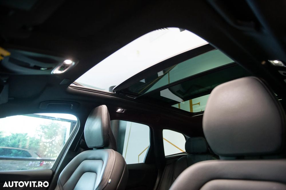 Volvo XC 60 Recharge T8 Twin Engine eAWD R-Design - 15