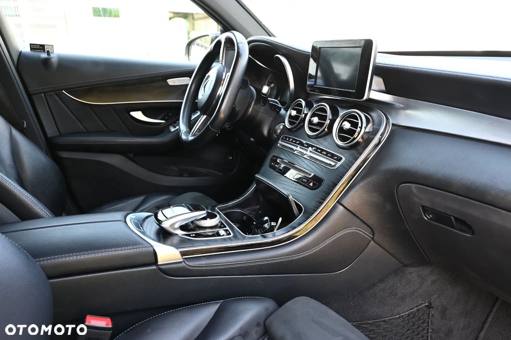 Mercedes-Benz GLC 300 4-Matic - 5