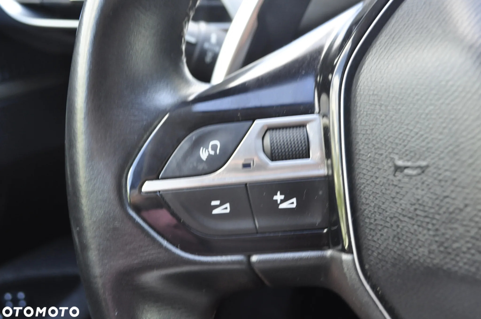 Peugeot 3008 BlueHDi 120 Stop & Start EAT6 Allure - 14