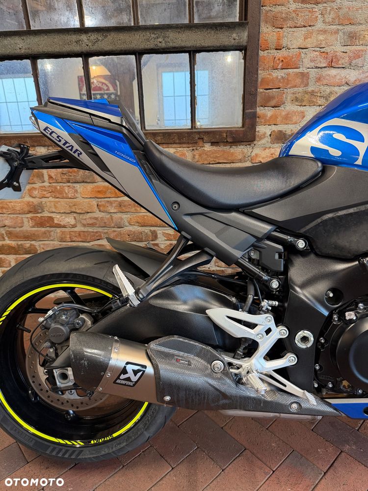 Suzuki GSX - 8